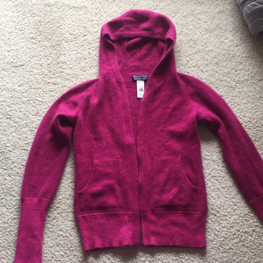 Patagonia hot pink sweater